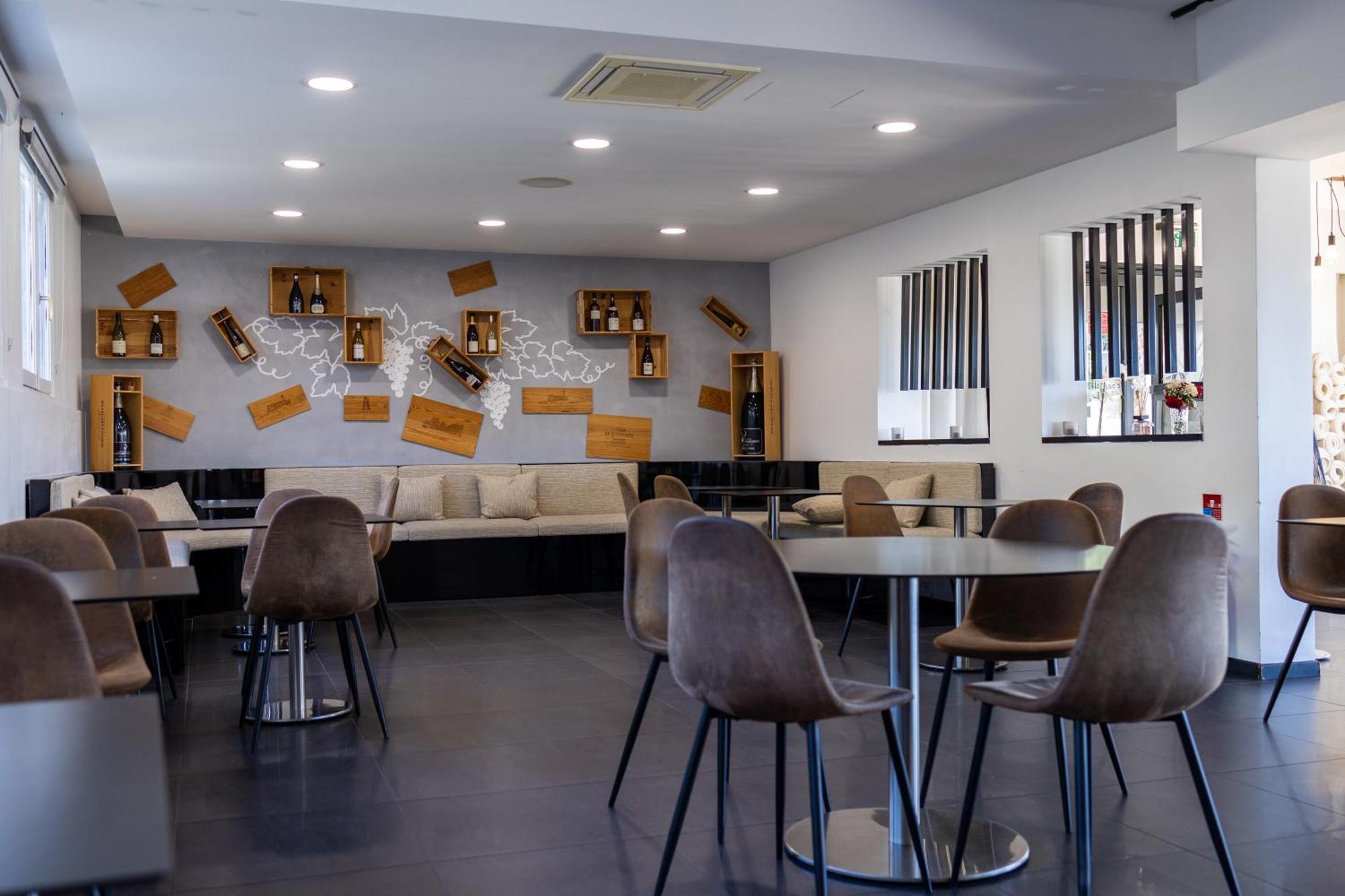 Hotel & Restaurant Perla Riviera วิลล์เนิฟ-ลูเบ ภายนอก รูปภาพ
